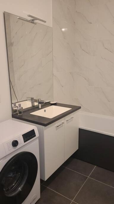 Appartement Chic 5 Min Disneyland/Vallee Village سيري المظهر الخارجي الصورة